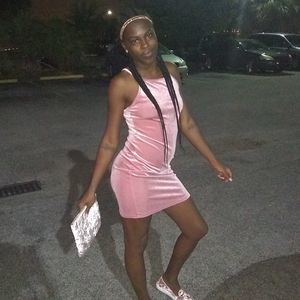 Meet your Posher, Alexia